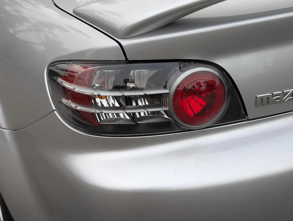 2004 Mazda RX-8 1st Gen - Image 24 of 31