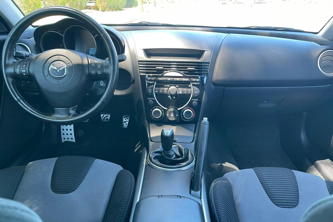 2004 Mazda RX-8 1st Gen - Image 23 of 31