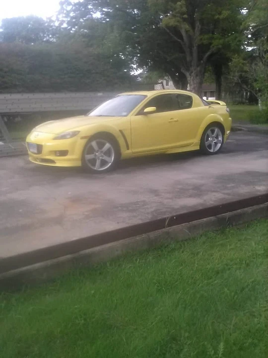 2004 Mazda RX-8 1st Gen - Image 2 of 5