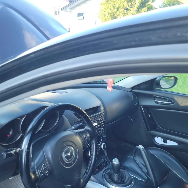 2004 Mazda RX-8 1st Gen - Image 10 of 12