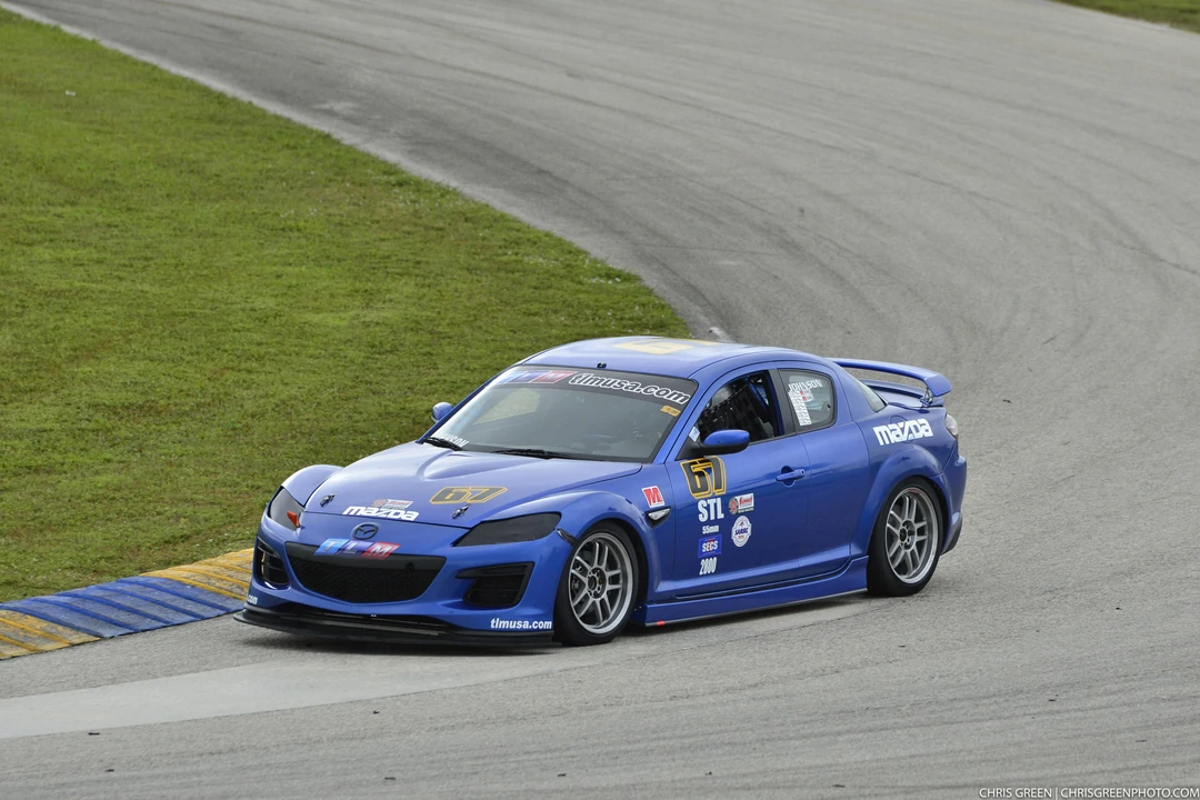 2004 Mazda RX-8 1st Gen - Image 25 of 31