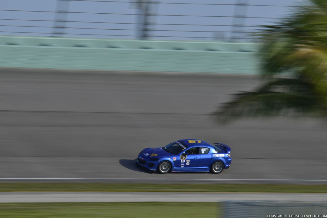 2004 Mazda RX-8 1st Gen - Image 27 of 31