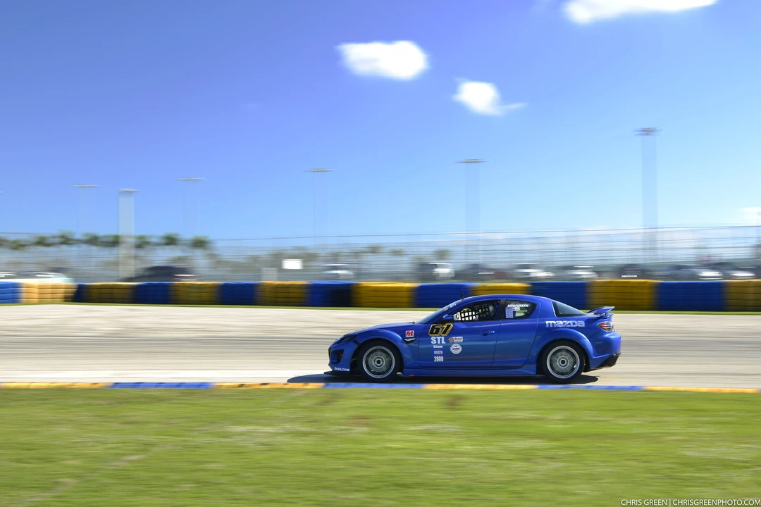 2004 Mazda RX-8 1st Gen - Image 30 of 31