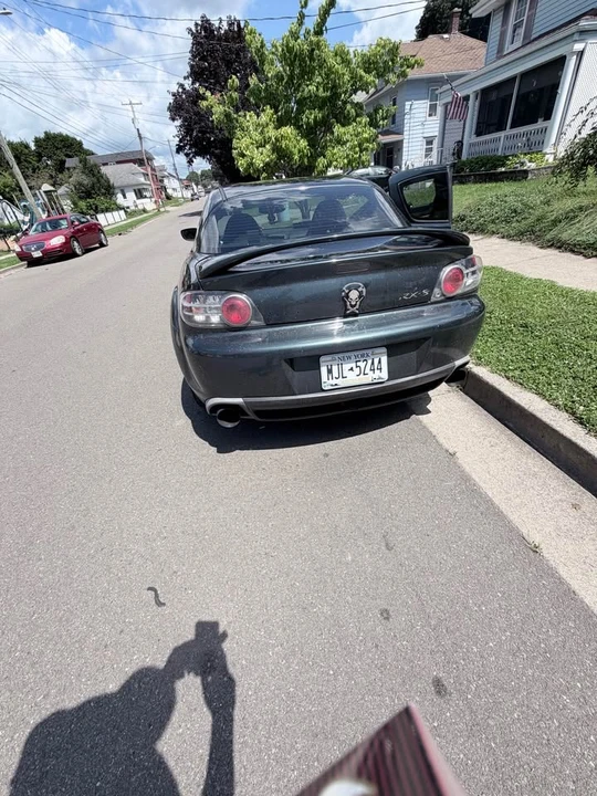 2004 Mazda RX-8 1st Gen - Image 2 of 5