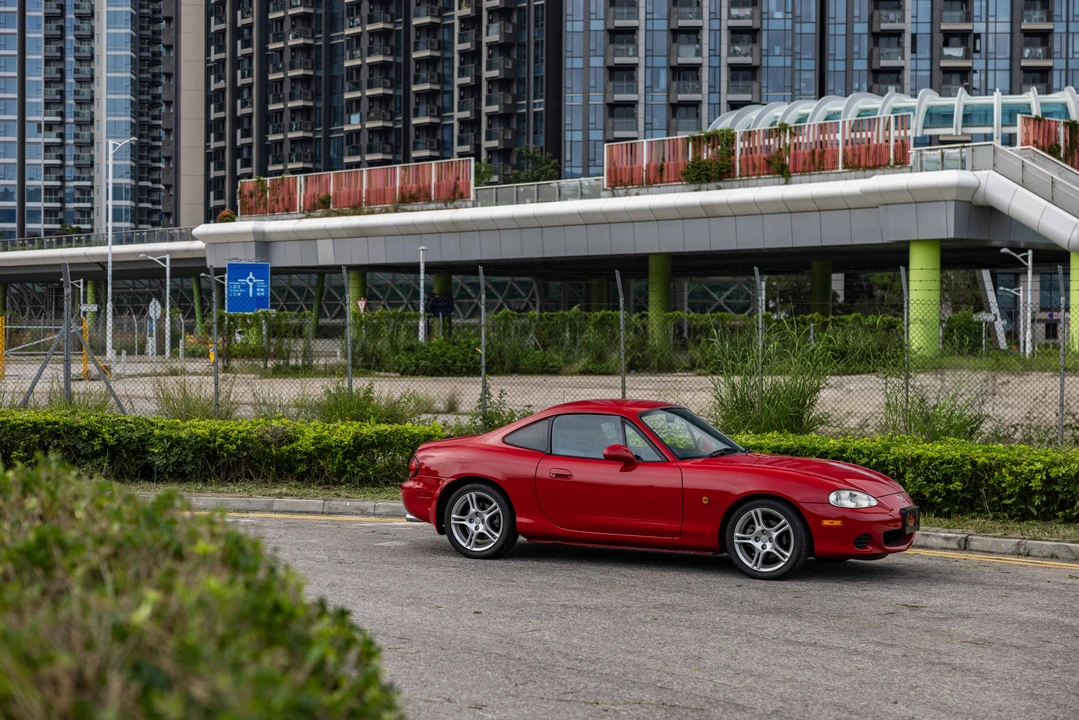 2004 Mazda MX-5 - Image 8 of 31