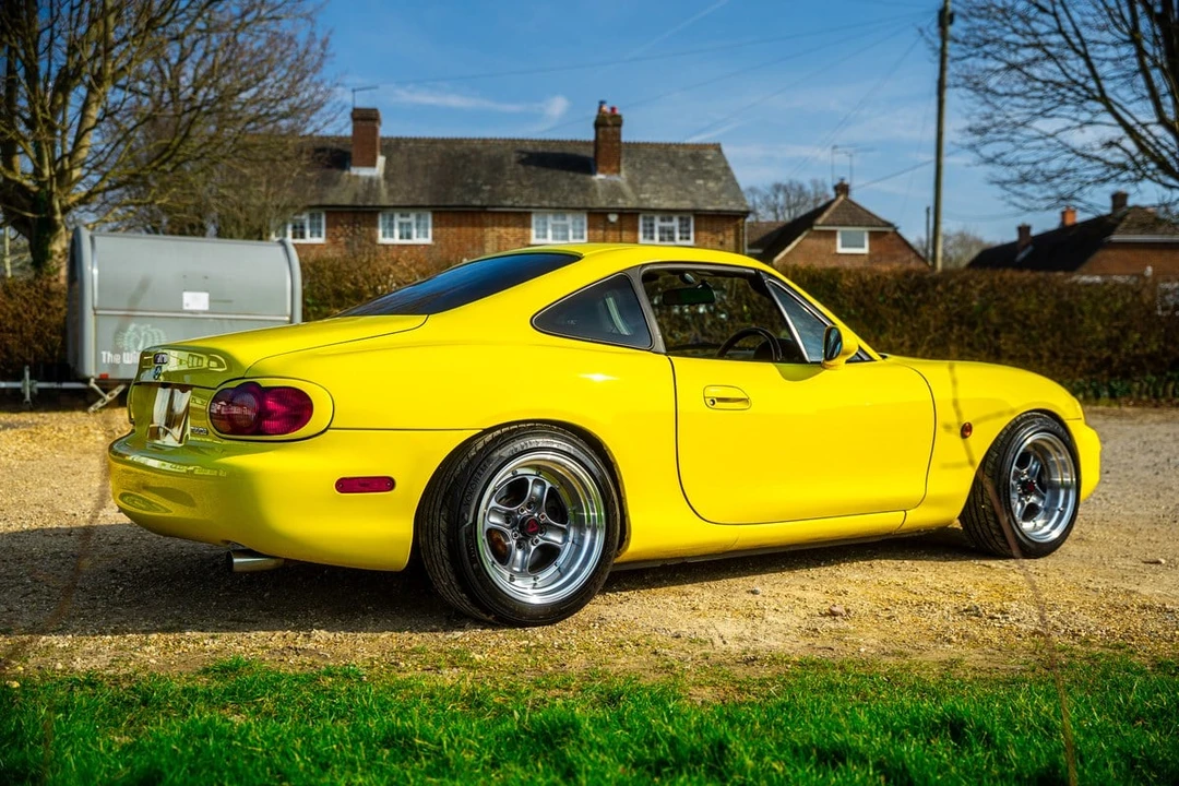2004 Mazda NB MX-5 Miata - Image 25 of 30