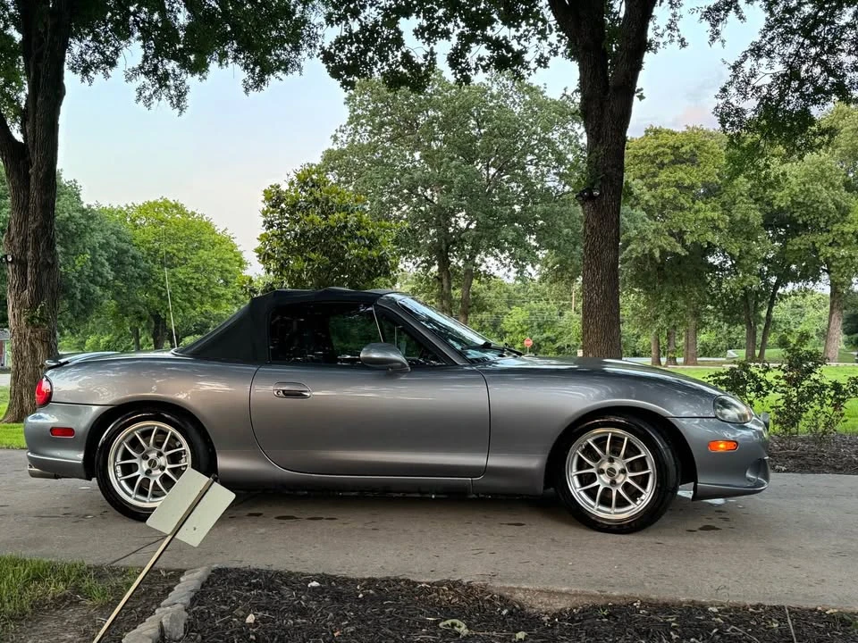 2004 Mazda NB Mazdaspeed MX-5 Miata - Image 2 of 11