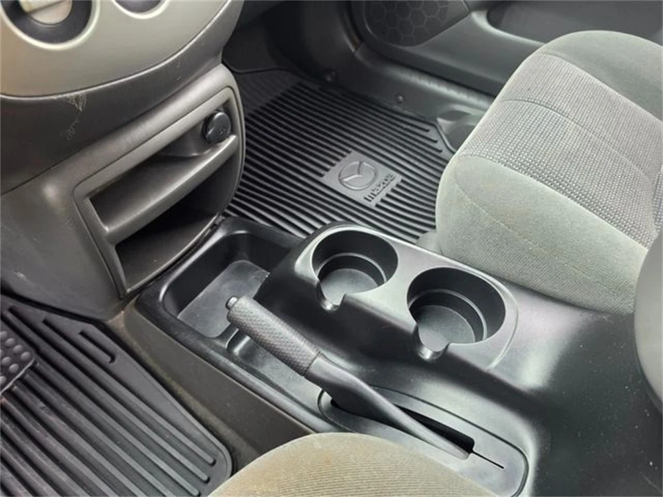 2004 Mazda - Image 23 of 31