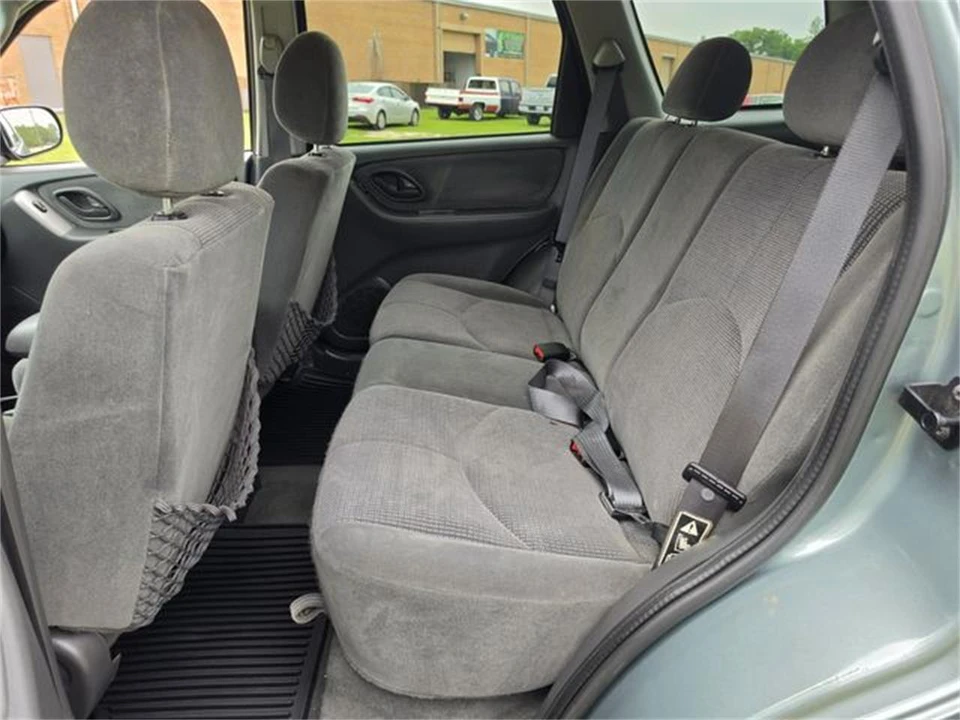 2004 Mazda - Image 27 of 31