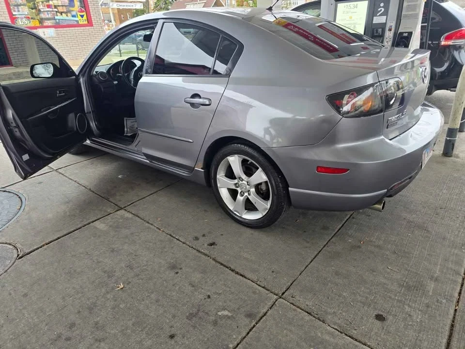 2004 Mazda Mazda 3 1st Gen - Image 5 of 7
