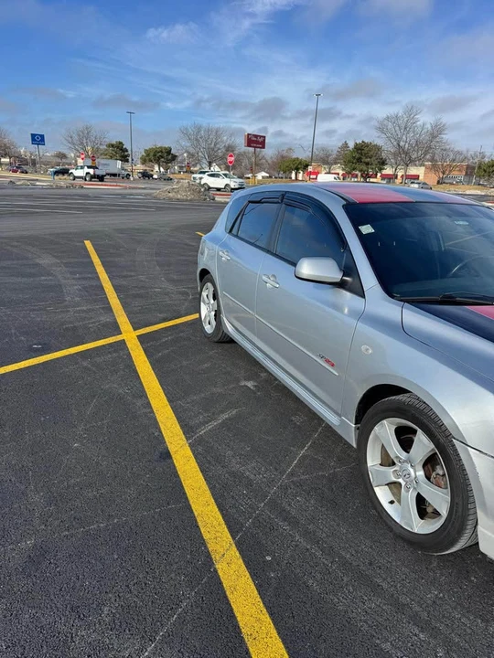 2004 Mazda Mazda 3 1st Gen - Image 3 of 10