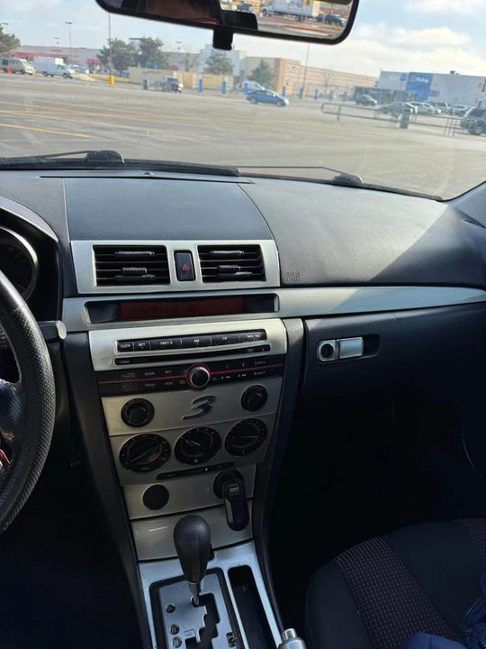 2004 Mazda Mazda 3 1st Gen - Image 9 of 10