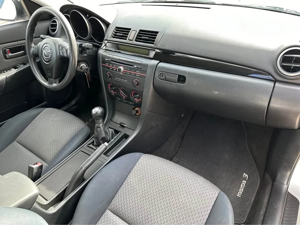 2004 Mazda Mazda 3 1st Gen - Image 14 of 17