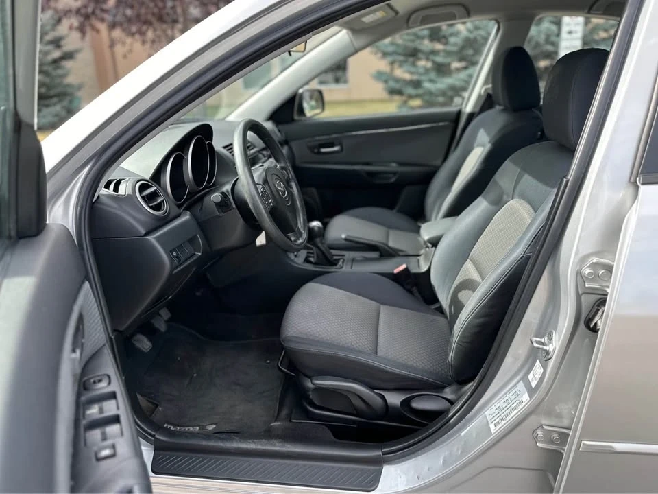 2004 Mazda Mazda 3 1st Gen - Image 9 of 17
