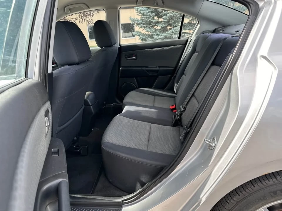 2004 Mazda Mazda 3 1st Gen - Image 11 of 17