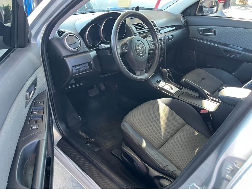 2004 Mazda Mazda 3 1st Gen - Image 5 of 6