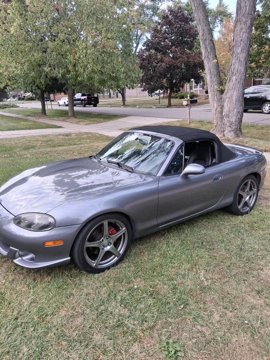 2004 Mazda NB Mazdaspeed MX-5 Miata - Image 2 of 11