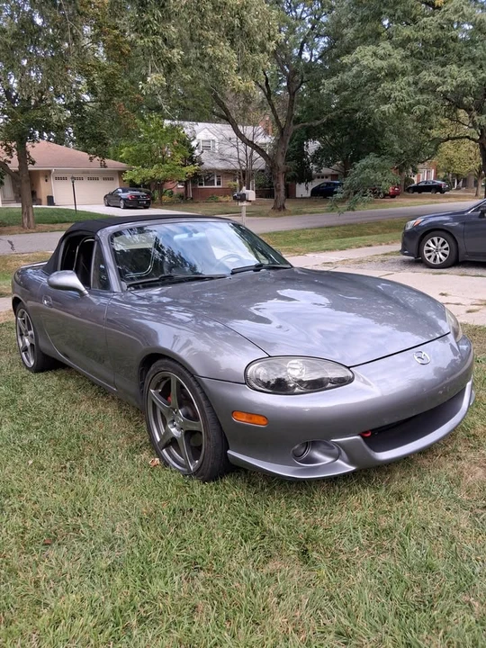 2004 Mazda NB Mazdaspeed MX-5 Miata - Image 4 of 11