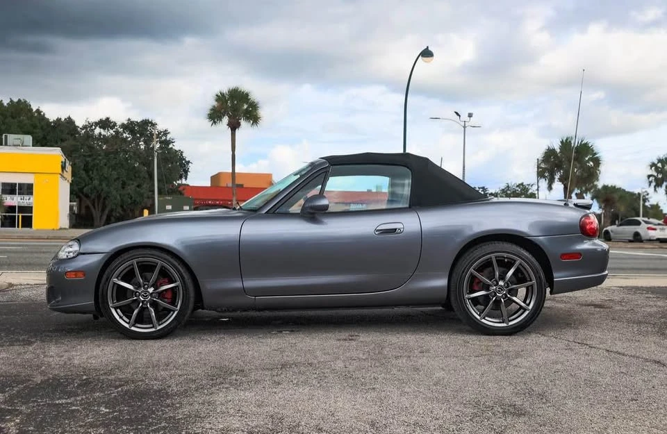 2004 Mazda NB Mazdaspeed MX-5 Miata - Image 2 of 20