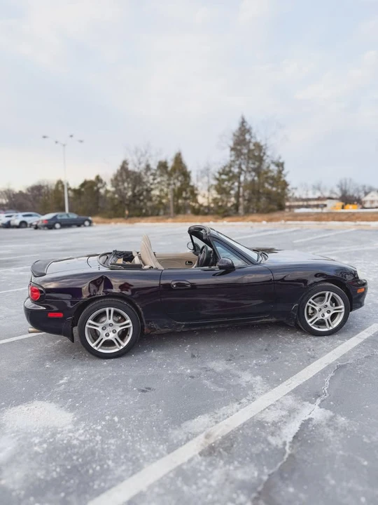 2004 Mazda NB MX-5 Miata - Image 5 of 20