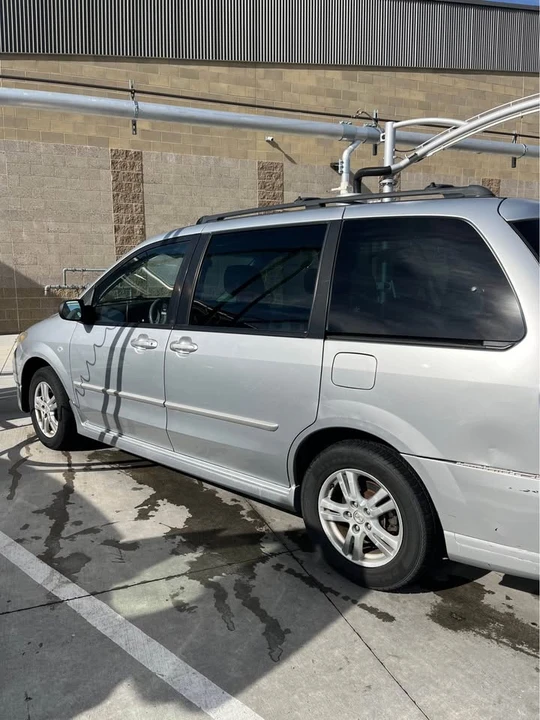 2004 Mazda MPV 2nd Gen - Image 2 of 6