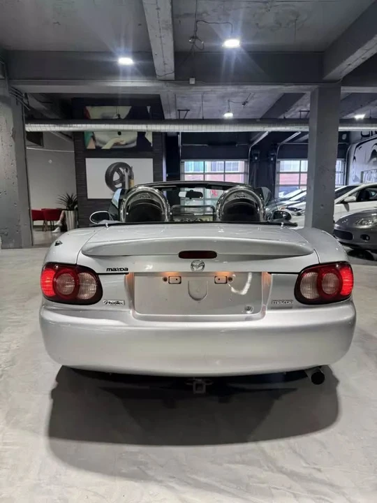 2004 Mazda NB MX-5 Miata - Image 5 of 11