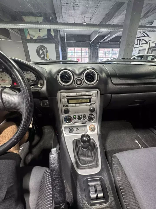 2004 Mazda NB MX-5 Miata - Image 9 of 11