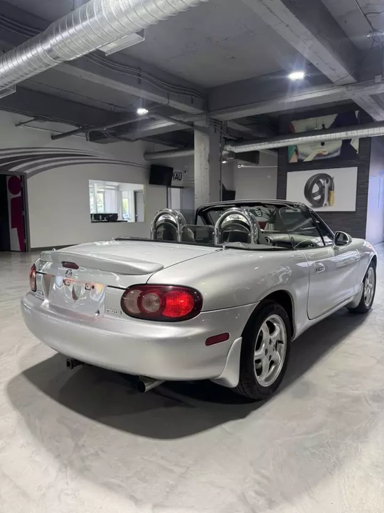 2004 Mazda NB MX-5 Miata - Image 7 of 11