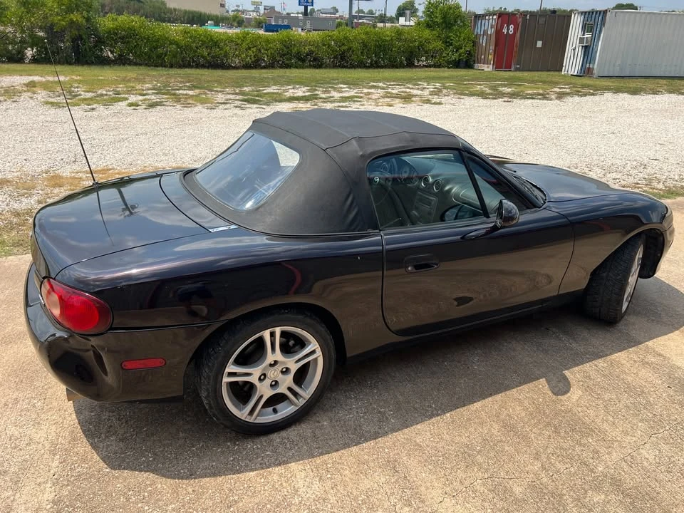 2004 Mazda NB MX-5 Miata - Image 9 of 20