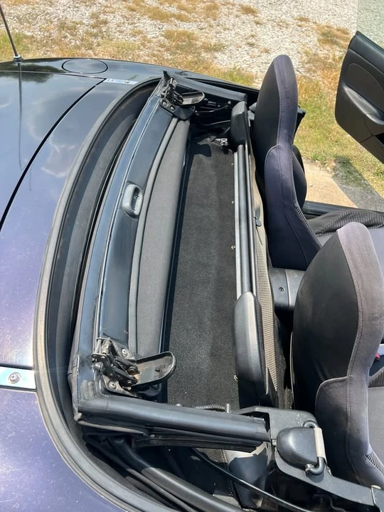 2004 Mazda NB MX-5 Miata - Image 17 of 19