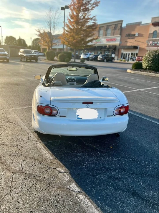 2004 Mazda NB MX-5 Miata - Image 5 of 16