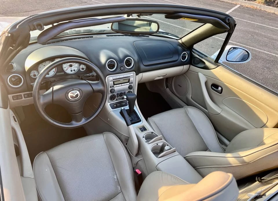 2004 Mazda NB MX-5 Miata - Image 9 of 16