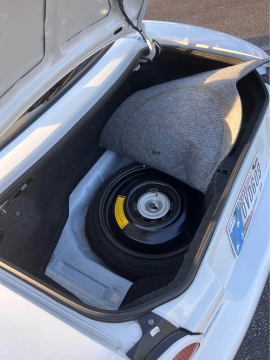 2004 Mazda NB MX-5 Miata - Image 3 of 16