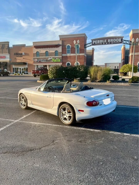 2004 Mazda NB MX-5 Miata - Image 4 of 17