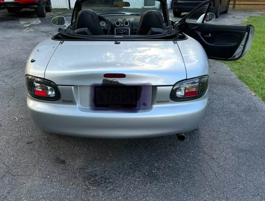 2004 Mazda NB MX-5 Miata - Image 8 of 9