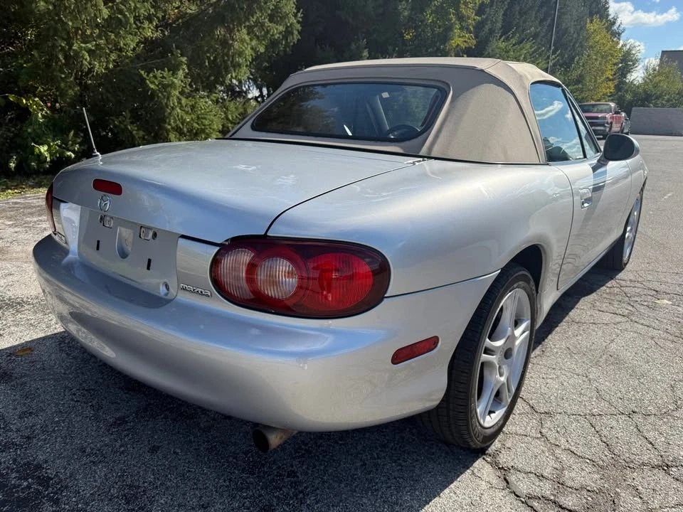 2004 Mazda NB MX-5 Miata - Image 5 of 20