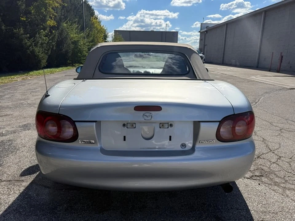 2004 Mazda NB MX-5 Miata - Image 6 of 20