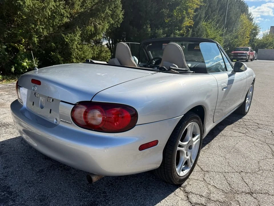 2004 Mazda NB MX-5 Miata - Image 11 of 20