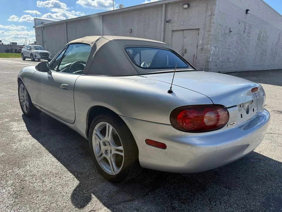 2004 Mazda NB MX-5 Miata - Image 7 of 20