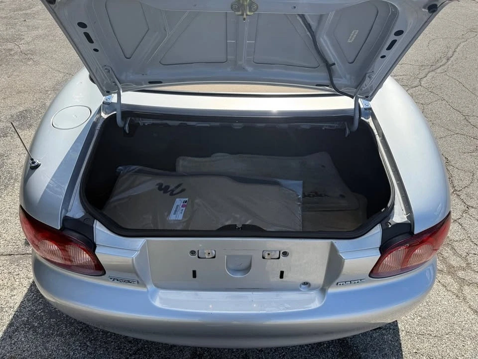 2004 Mazda NB MX-5 Miata - Image 16 of 20