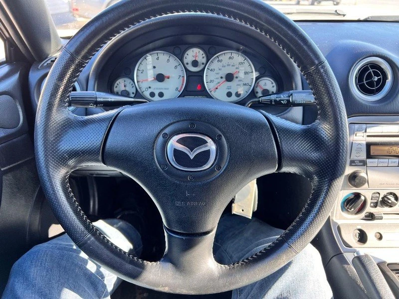 2004 Mazda NB MX-5 Miata - Image 10 of 11