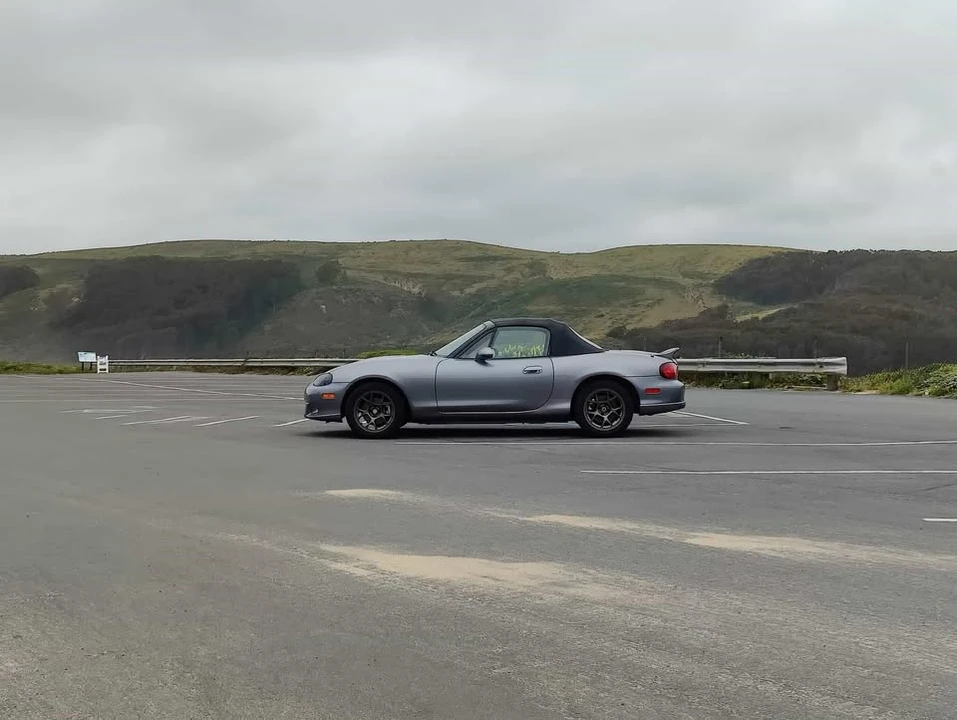 2004 Mazda NB MX-5 Miata - Image 2 of 9