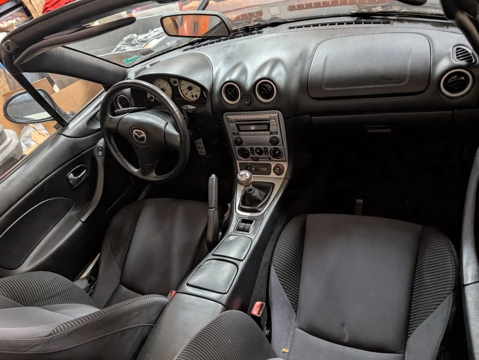 2004 Mazda NB MX-5 Miata - Image 5 of 5