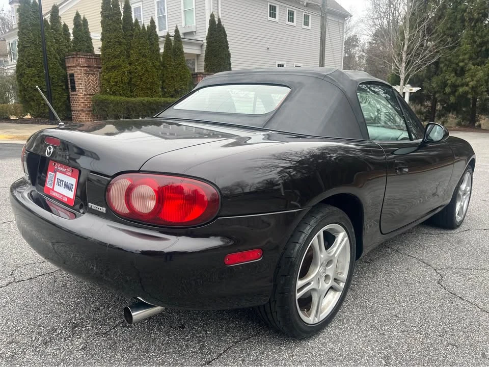 2004 Mazda NB MX-5 Miata - Image 4 of 12