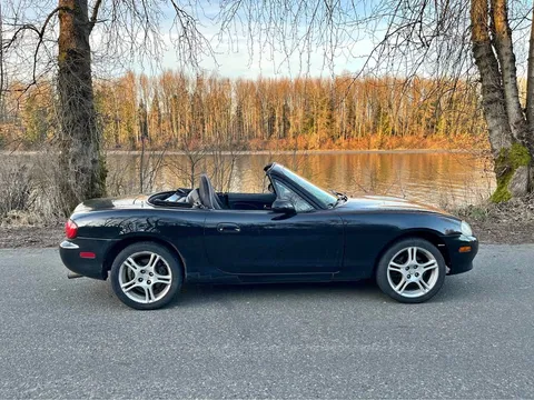 2004 Mazda MX-5 Miata