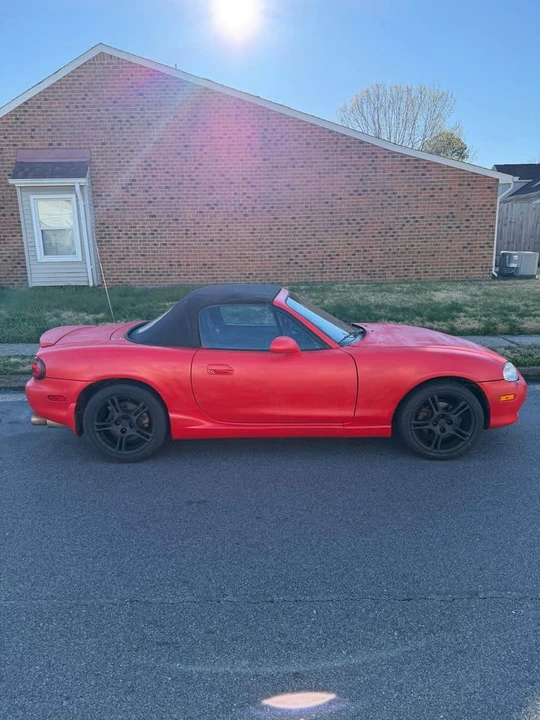 2004 Mazda NB MX-5 Miata - Image 3 of 10