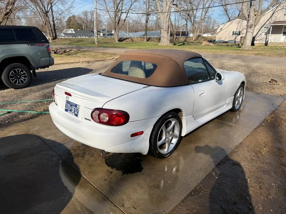 2004 Mazda NB MX-5 Miata - Image 5 of 14