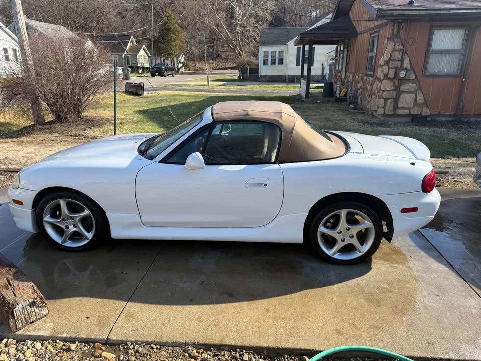 2004 Mazda NB MX-5 Miata - Image 3 of 14