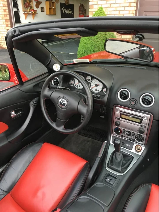 2004 Mazda NB Mazdaspeed MX-5 Miata - Image 5 of 15