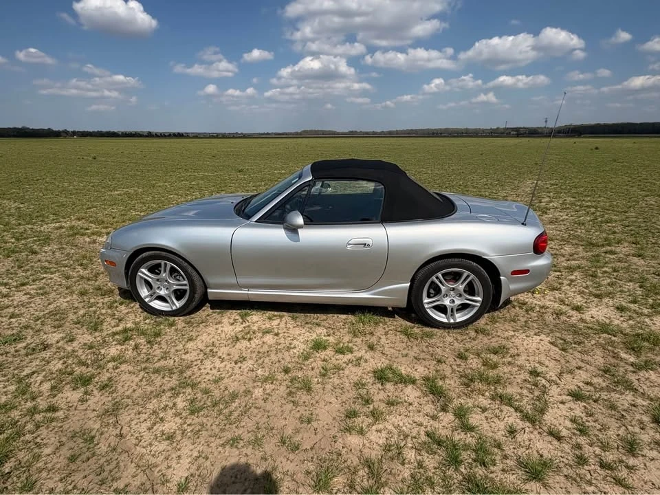 2004 Mazda NB MX-5 Miata - Image 10 of 14